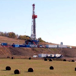 Marcellus shale gas well in West Virginia (dep.wv.gov)