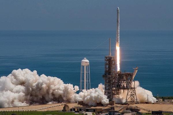 SpaceX Falcon lift-off