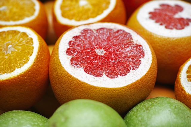 Cut oranges and grapefruit