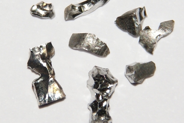 Pieces of iridium